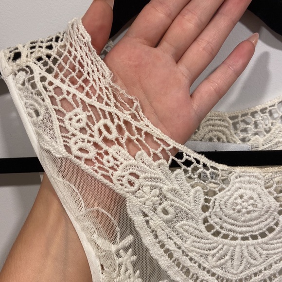 White tunic - Picture 4 of 5